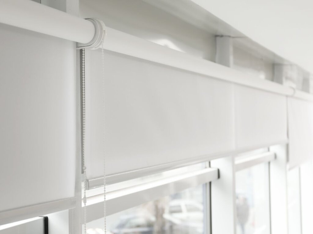 Benefits of Roller Shades for Glass Doors