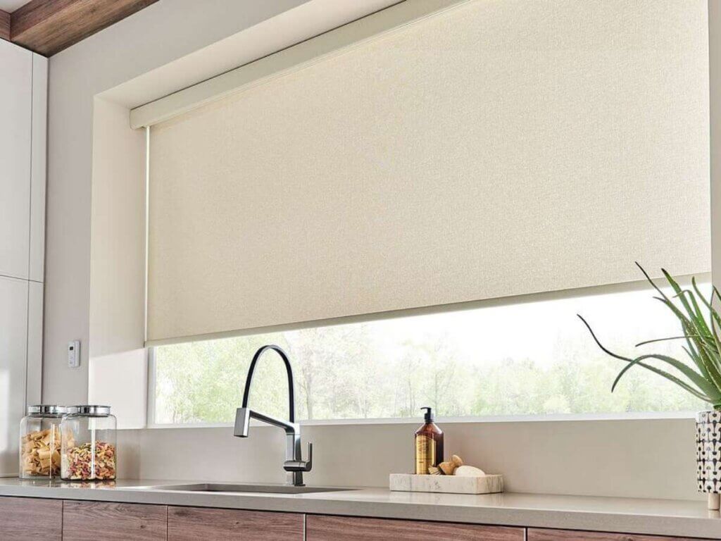 With motorized solar shades, you can enjoy seamless control over natural light without leaving your seat. These shades can be operated using handheld remotes, wall-mounted switches, mobile apps, or integrated voice commands through platforms like Alexa, Google Home, or Apple HomeKit.